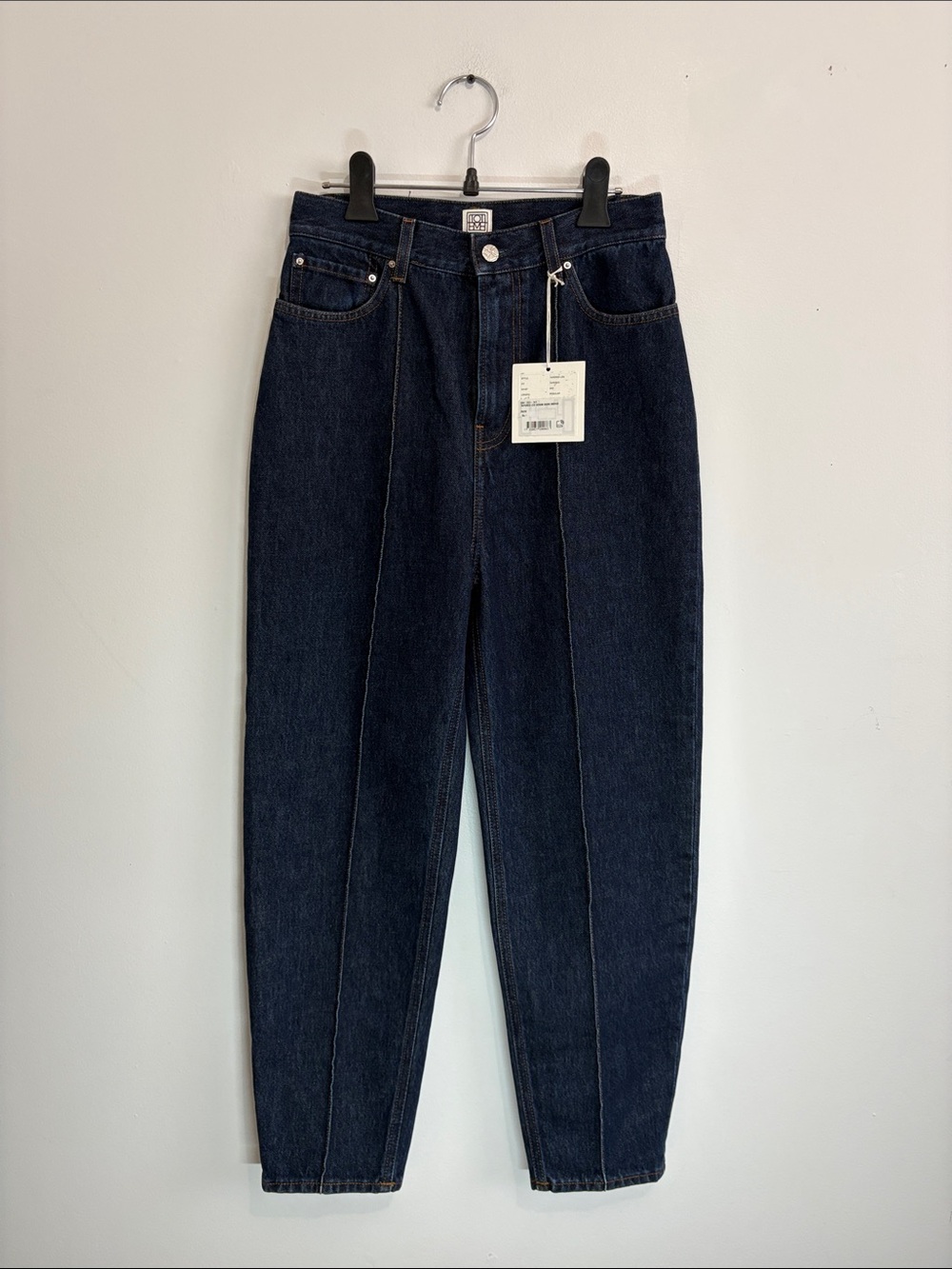BNWT TOTEME Tapered leg denim dark indigo size 26 waist 13.5” - Picture 5 of 8